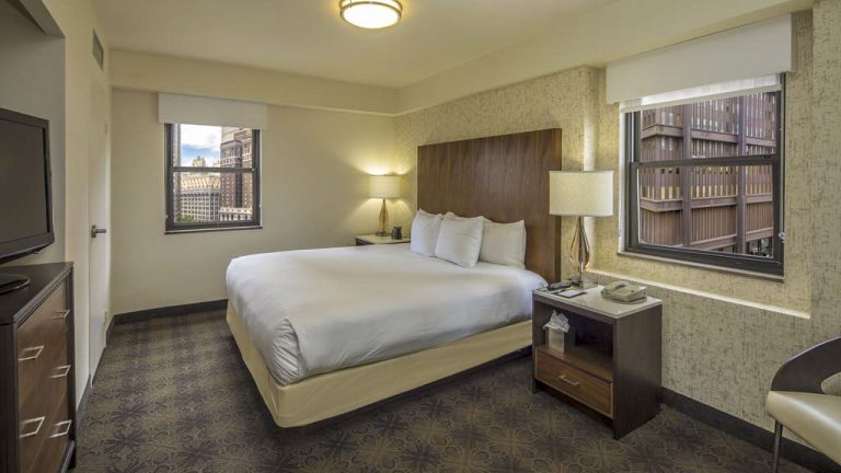 Doubletree Pittsburgh Suites